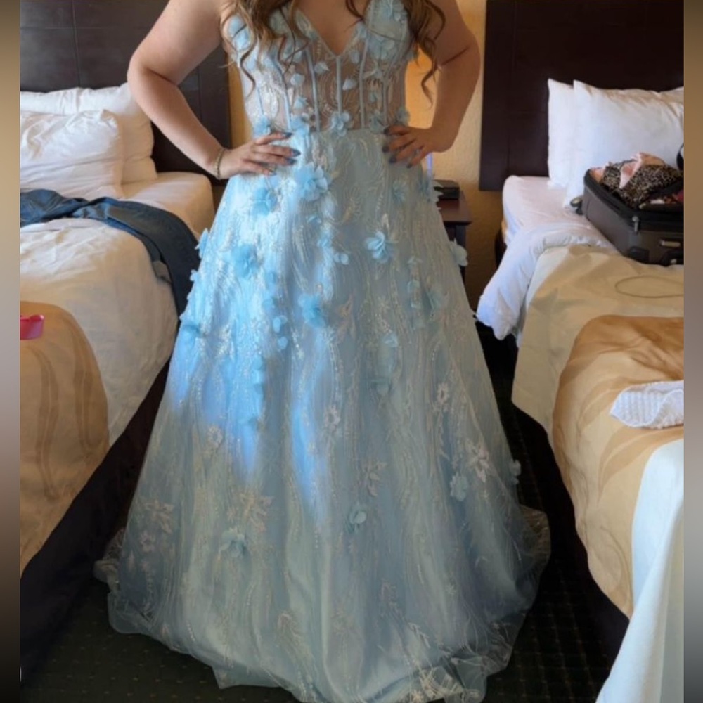 Stunning prom dress from Breeze Bridal. Size 12-14